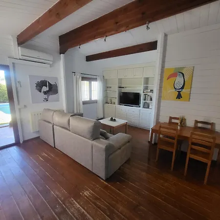 Casa Madera Urbanizacion Socorro Сasa de vacaciones *