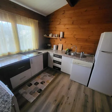 Casa Madera Urbanizacion Socorro Vakantiehuis Sevilla
