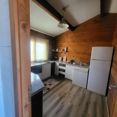 Casa Madera Urbanizacion Socorro Vakantiehuis